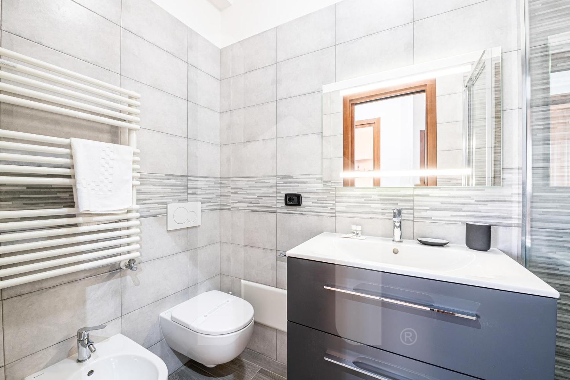 Apartment Homiday - - Elegant Apartment- 3 2 Bagni
